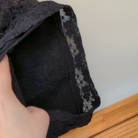 Forever 21 lace mini skirt - Picture 3 of 5